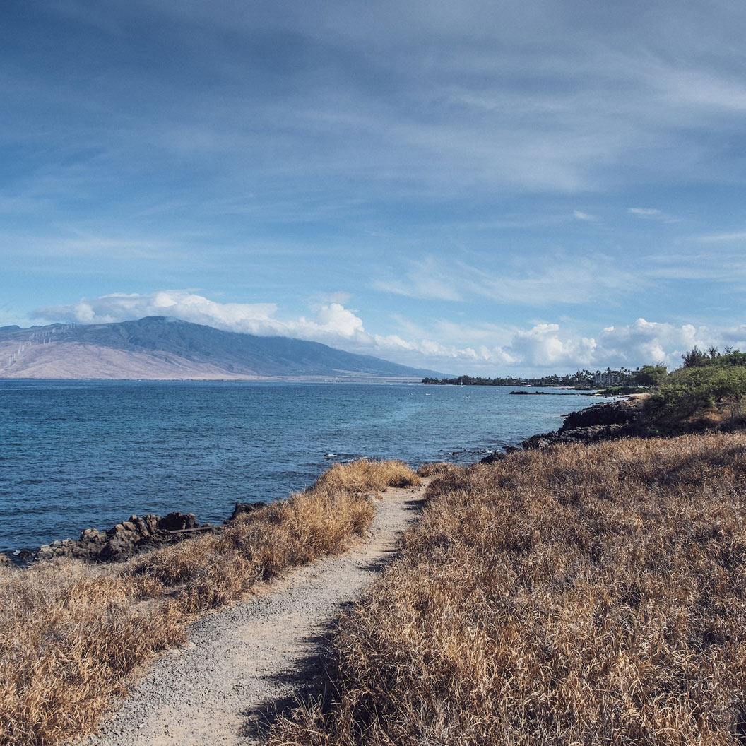 Keawekepu Beach trail in Maui